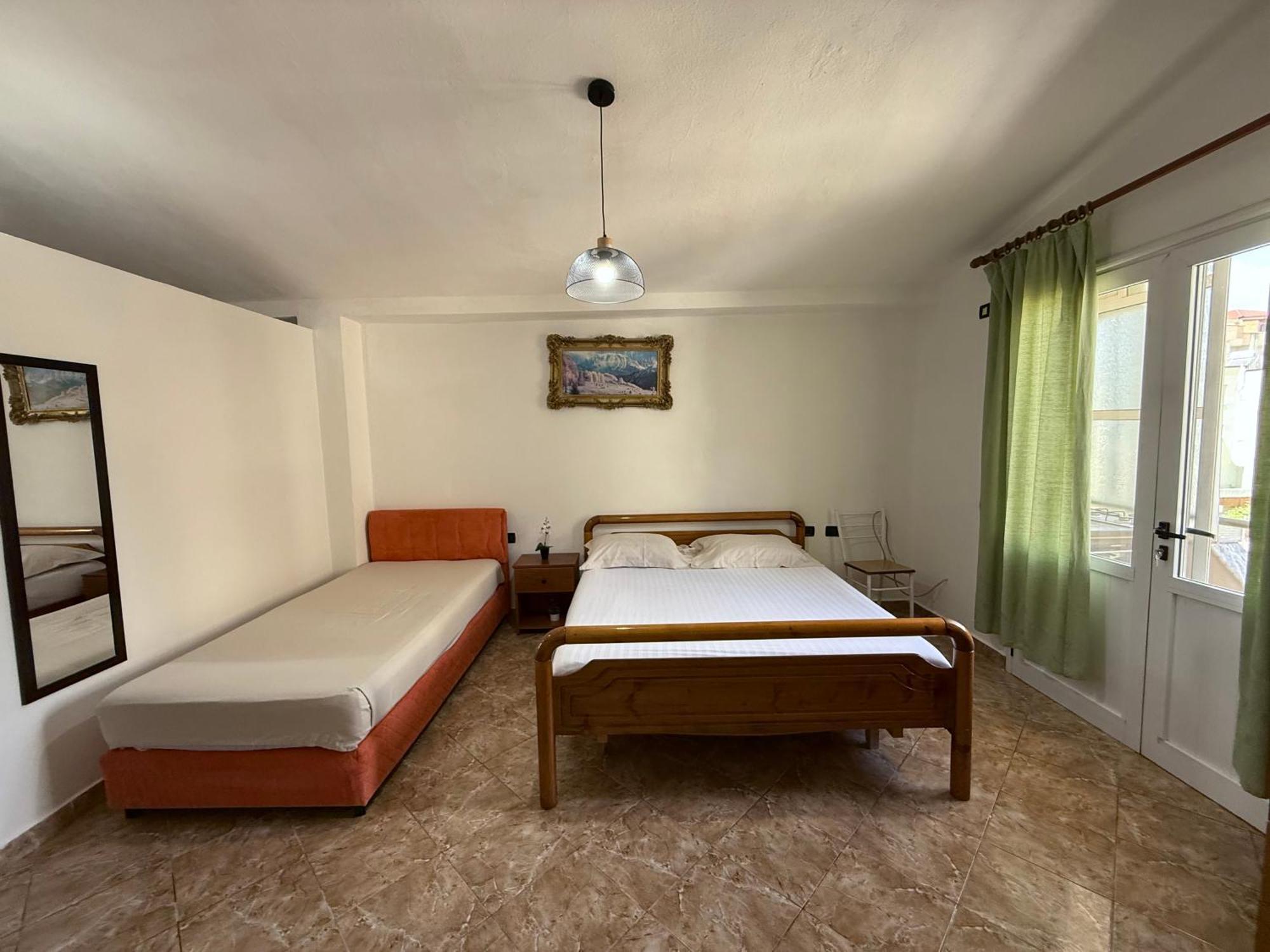 Jazoj Family Hotel Orikum Bagian luar foto